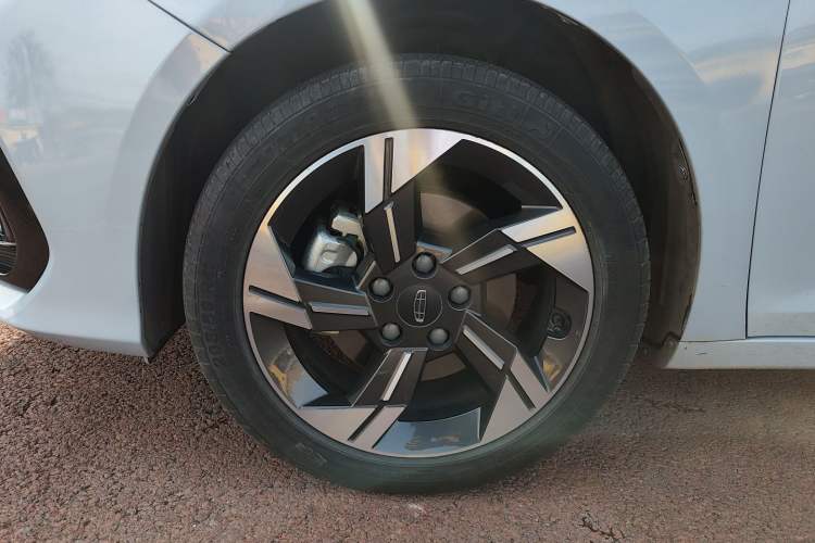 Used Geely Auto Emgrand L HiP 2022 1.5TD-DHT Pro 100KM Super Swift
