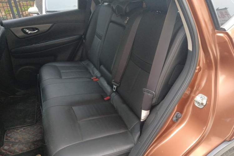 Used Nissan X-Trail 2014 2.0L CVT Smart Edition 2WD
