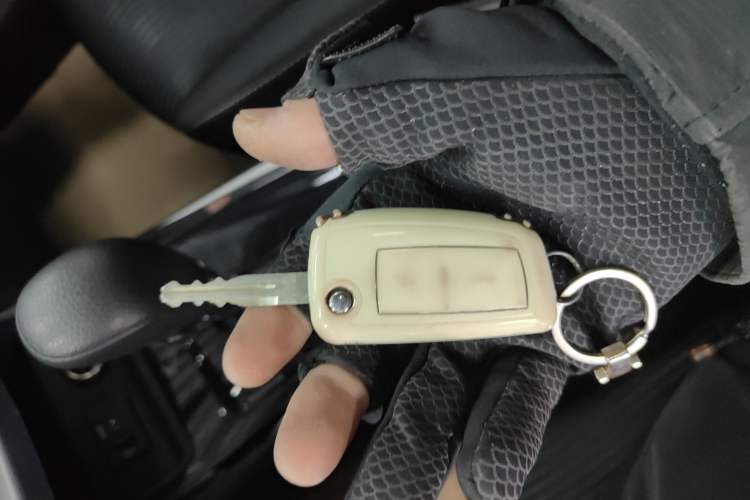 Used Nissan Tiida 2021 1.6L CVT Cool Edition
