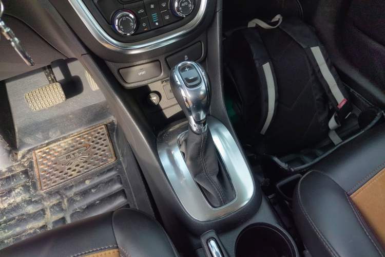 Used Buick Encore 2015 1.4T Automatic Two-Wheel Drive Urban Leading Model
