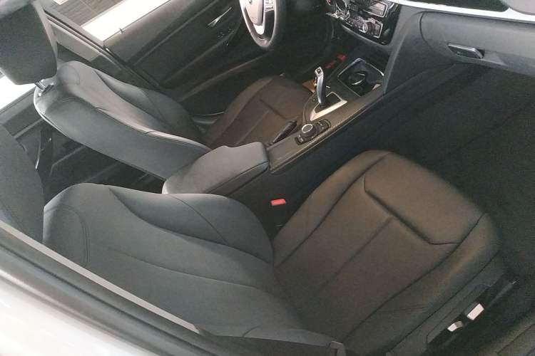 Used BMW 3 Series 2017 318Li Fashion Model
