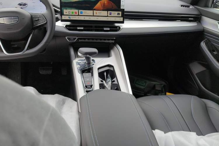 Used Geely Auto Preface 2025 Dongfang Yao 1.5TD Kunlun Edition
