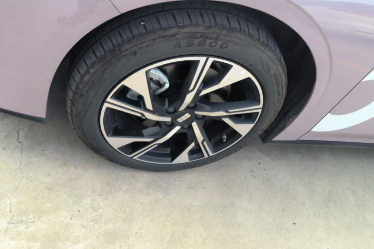 Used  L6 2024 125km Creative Edition
