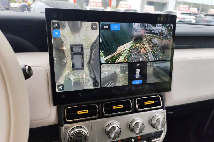 Used iCAR V23 2025 401 Two-Wheel Drive Intelligent Driving Version
