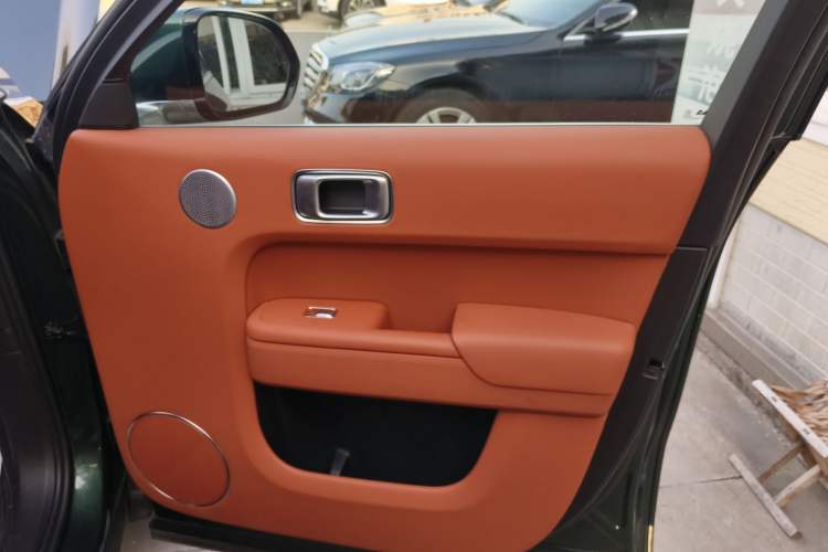 Used Li Auto L8 2023 Pro Model
