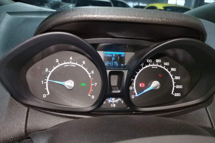 Used Ford EcoSport 2013 1.5L Automatic Fashion Model