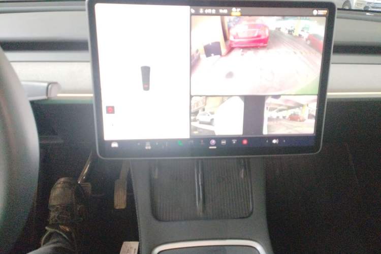 Used Tesla Model Y 2023 Rear-Wheel-Drive Version
