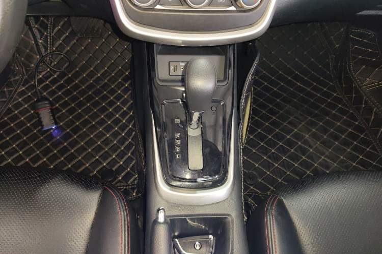 Used Nissan Tiida 2021 1.6L CVT Cool Edition
