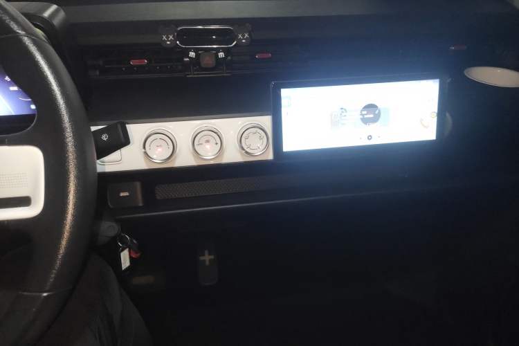 Used Wuling Hongguang MINIEV 2022 GAMEBOY 200km Gaming Edition with Lithium Iron Phosphate
