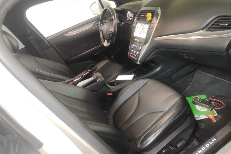 Used Lincoln MKC 2017 2.0T Two-Wheel Drive Deluxe Edition
