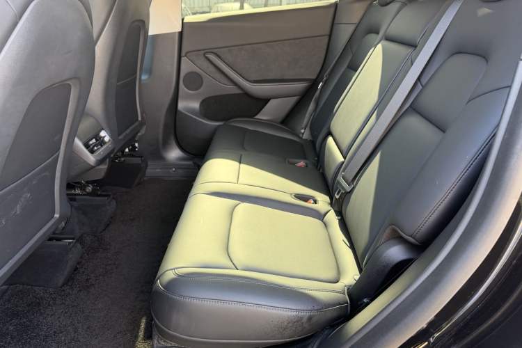 Used Tesla Model Y 2022 Rear-Wheel-Drive Version
