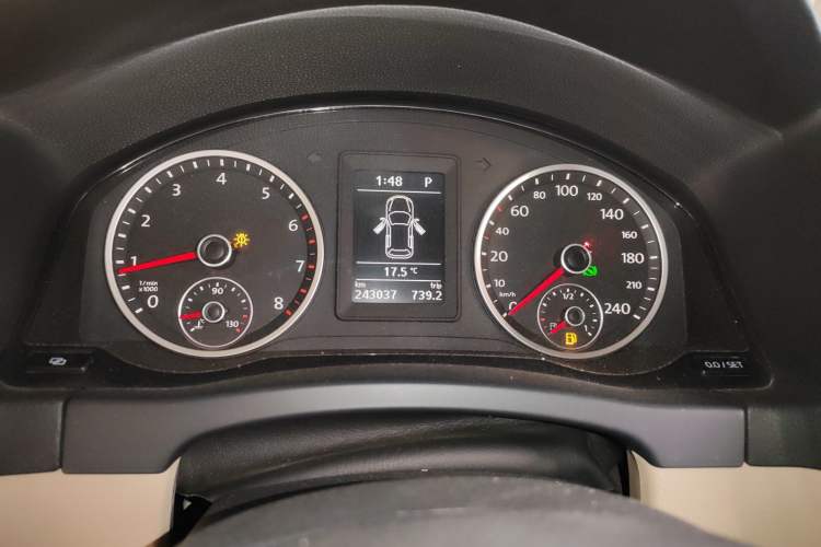 Used Volkswagen Tiguan 2012 2.0 TSI Automatic All-Wheel Drive Flagship Edition