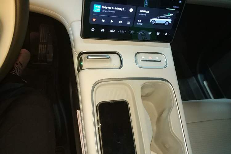 Used Nio ES6 2023 75 kWh
