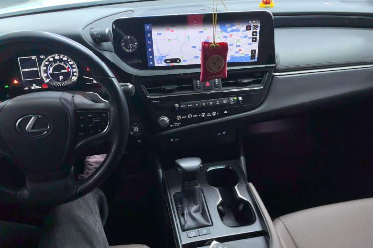 Used Lexus ES 2022 200 Excellence Edition