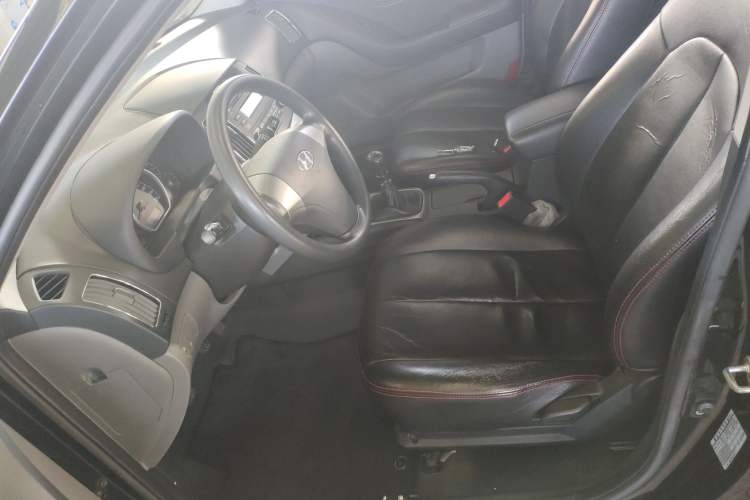 Used Hyundai Celesta 2015 1.6L Manual Comfort Model