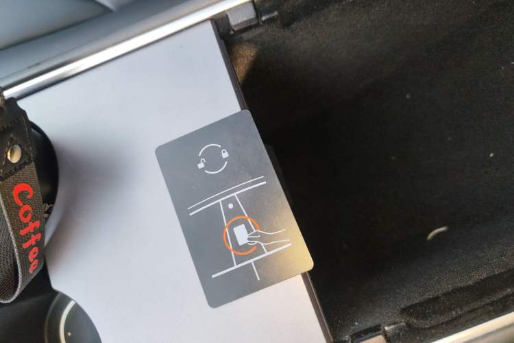 Used Tesla Model Y 2023 Long-Range All-Wheel-Drive Version