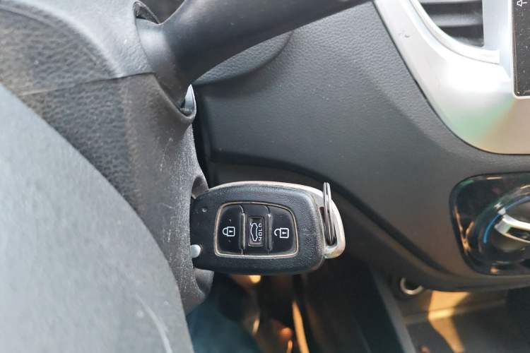 Used Hyundai Verna 2016 1.4L Manual Cool Edition GLS
