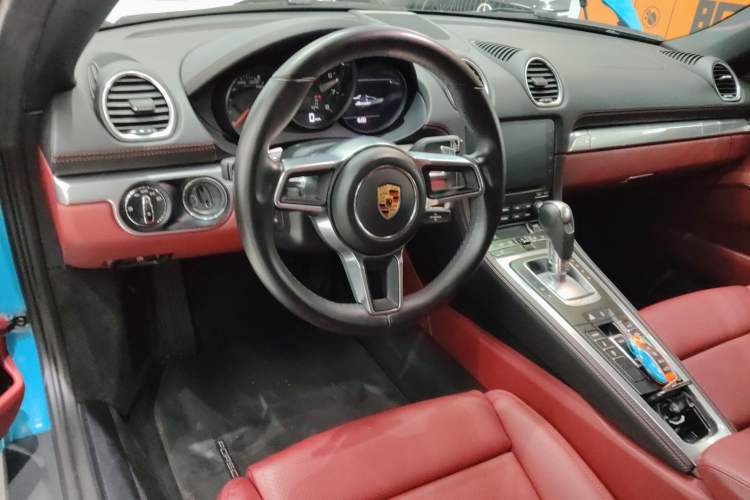 Used Porsche 718 2018 Boxster 2.0T
