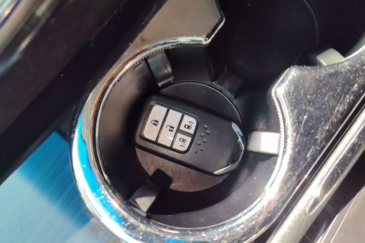 Used Honda Elysion 2019 2.0L Hybrid Supreme Edition
