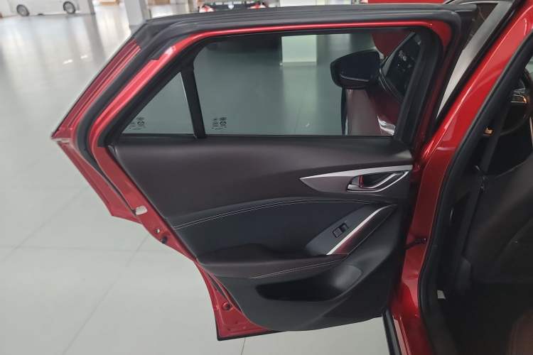 Used Mazda CX-4 2016 2.0L Automatic 2WD Blue Sky Luxury Edition
