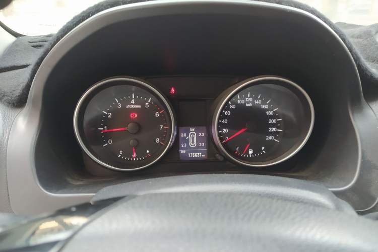 Used Haval H6 2015 Upgraded Model 1.5T Manual Two-Wheel Drive Elite Version