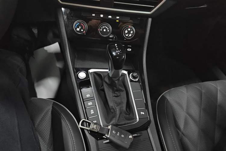 Used Volkswagen Sagitar 2025 Revised Version Three 300TSI DSG Excellence Edition