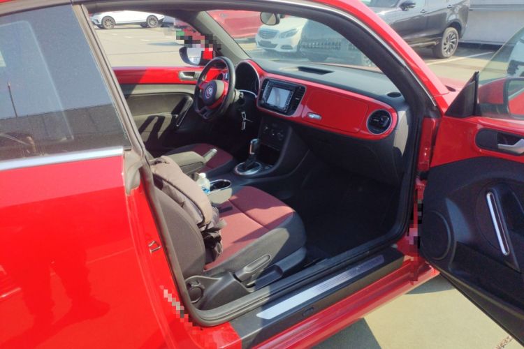 Used Volkswagen Beetle 2015 180TSI model
