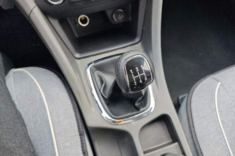 Used Chery Arrizo 7 2015 1.5T Manual ZhiShang Edition
