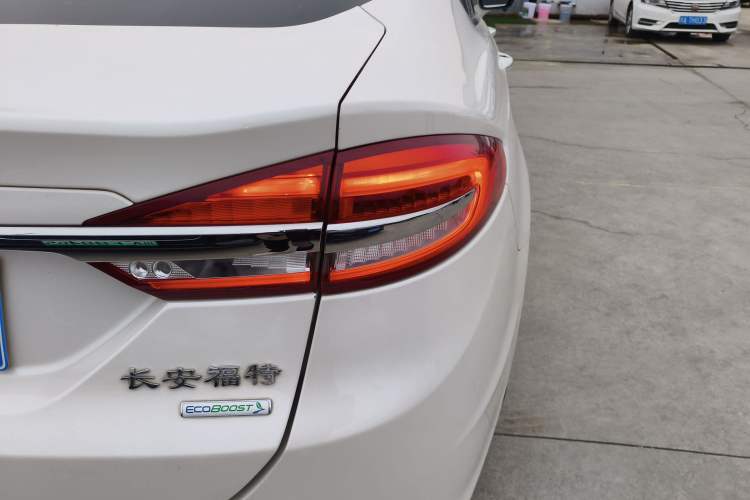 Used Ford Mondeo 2017 EcoBoost 200 Stylish Model
