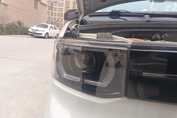 Used Wuling Hongguang MINIEV 2022 Macaron Fashion Model Lithium Iron Phosphate