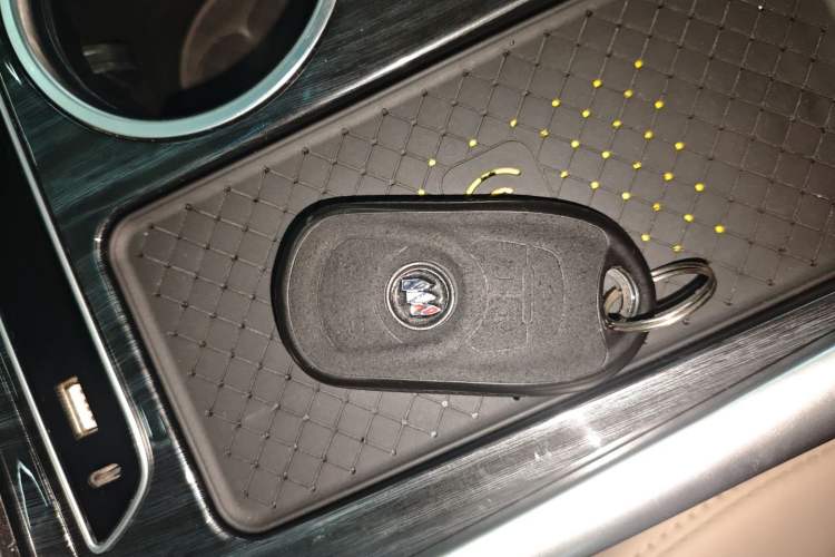 Used Buick GL8 2022 ES Land Cruiser 653T Luxury Model
