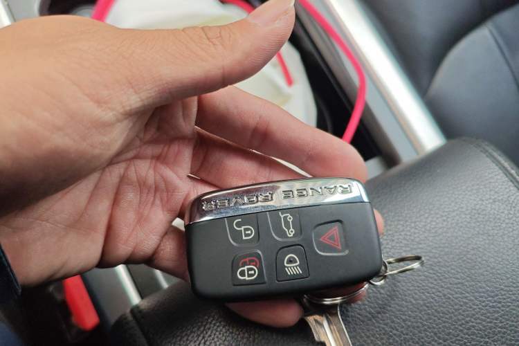 Used Land Rover Range Rover Evoque 2018 240 PS SE Smart Brilliance Edition