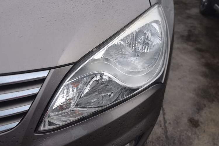 Used Hyundai Celesta 2011 1.6L Manual Luxury Model
