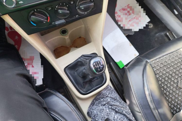 Used Skoda Rapid 2015 1.6L Manual Smart Selection Model
