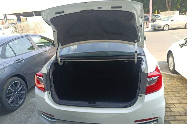 Used Honda Crider 2016 1.8L CVT Luxury Edition