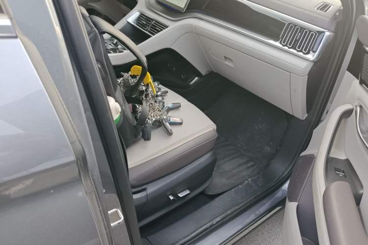 Used BYD Song PLUS New Energy 2025 EV Intelligent Driving Version 520km Premium Model
