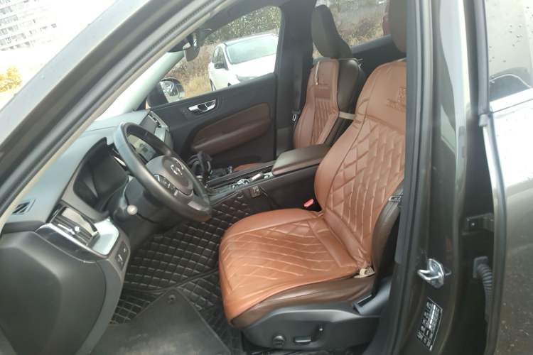 Used Volvo XC60 2019 T5 4x4 Smart Edition China V Standard
