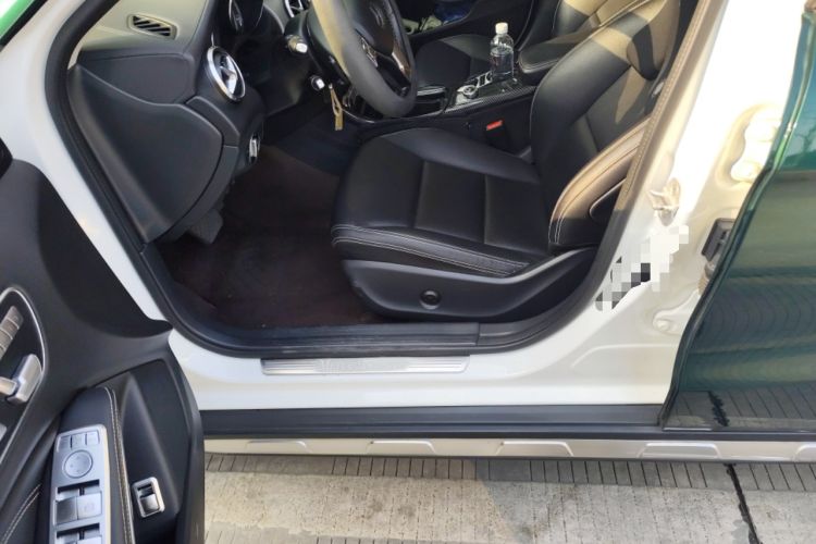 Used Mercedes-Benz GLA 2015 GLA 220 4MATIC Luxury Model
