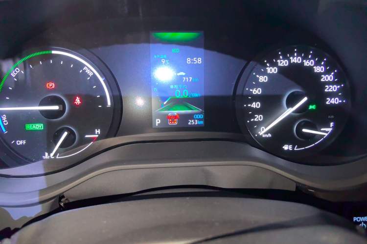 Used Toyota Granvia 2026 Model 2.5L Hybrid Comfort Edition