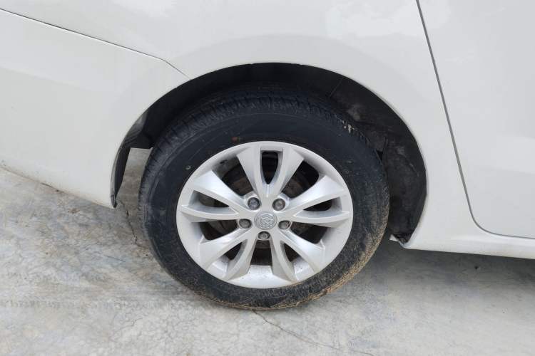 Used Brilliance H230 2012 1.5L Manual Elite Edition
