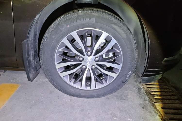 Used Buick GL8 2021 ES Landtrek 653T Comfort Edition
