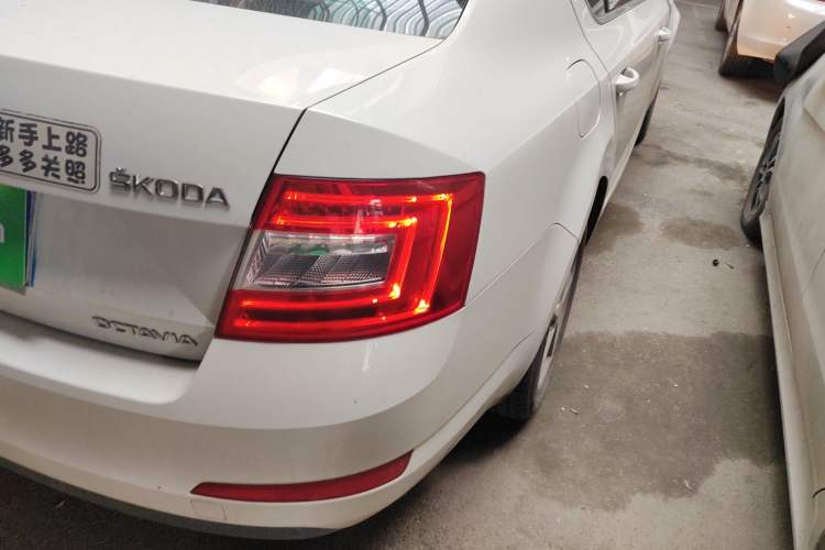 Used Skoda Octavia 2015 1.6L Automatic Yijie Edition

