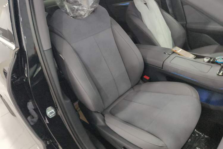 Used VOYAH PASSION 2024 PHEV Four-Wheel Drive Ultra-Long Range Flagship Model
