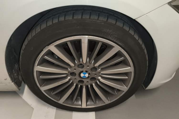 TDK.VehicleDetails.img