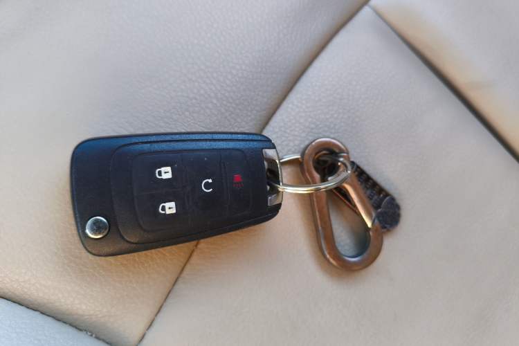 Used Buick GL8 2015 2.4L Luxury Business Premium Edition