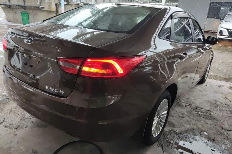 Used Ford Escort 2015 1.5L Automatic Comfort Model
