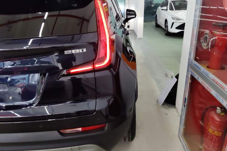 Used Cadillac XT4 2018 28T Two-Wheel Drive Leading Version
