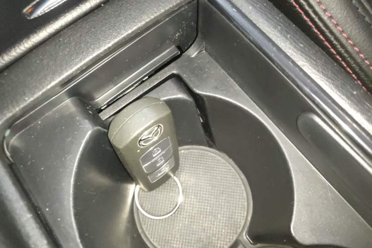 Used Mazda Atenza 2014 2.0L Blue Sky Luxury Edition
