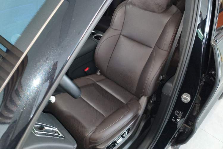 Used Li Auto L9 2022 Max model
