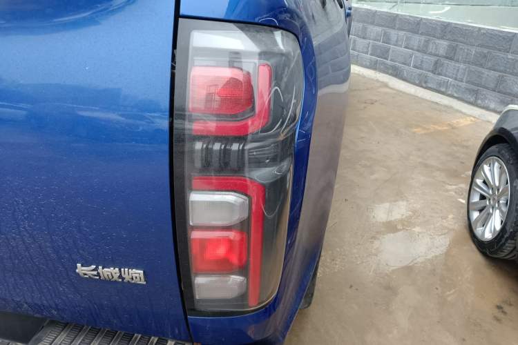 Used Great Wall Poer 2023 2.0T Commercial Version Manual Diesel 4x4 Elite Long-Box GW4D20M
